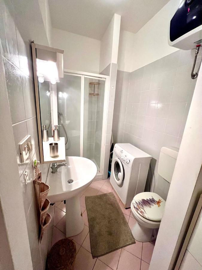 Suite Parking Bike Trieste Bagian luar foto